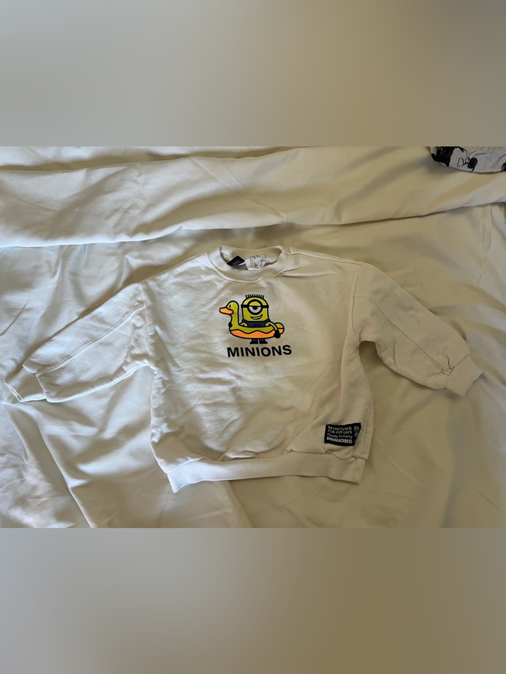 2T Zara White Minion Graphic Sweatshirt